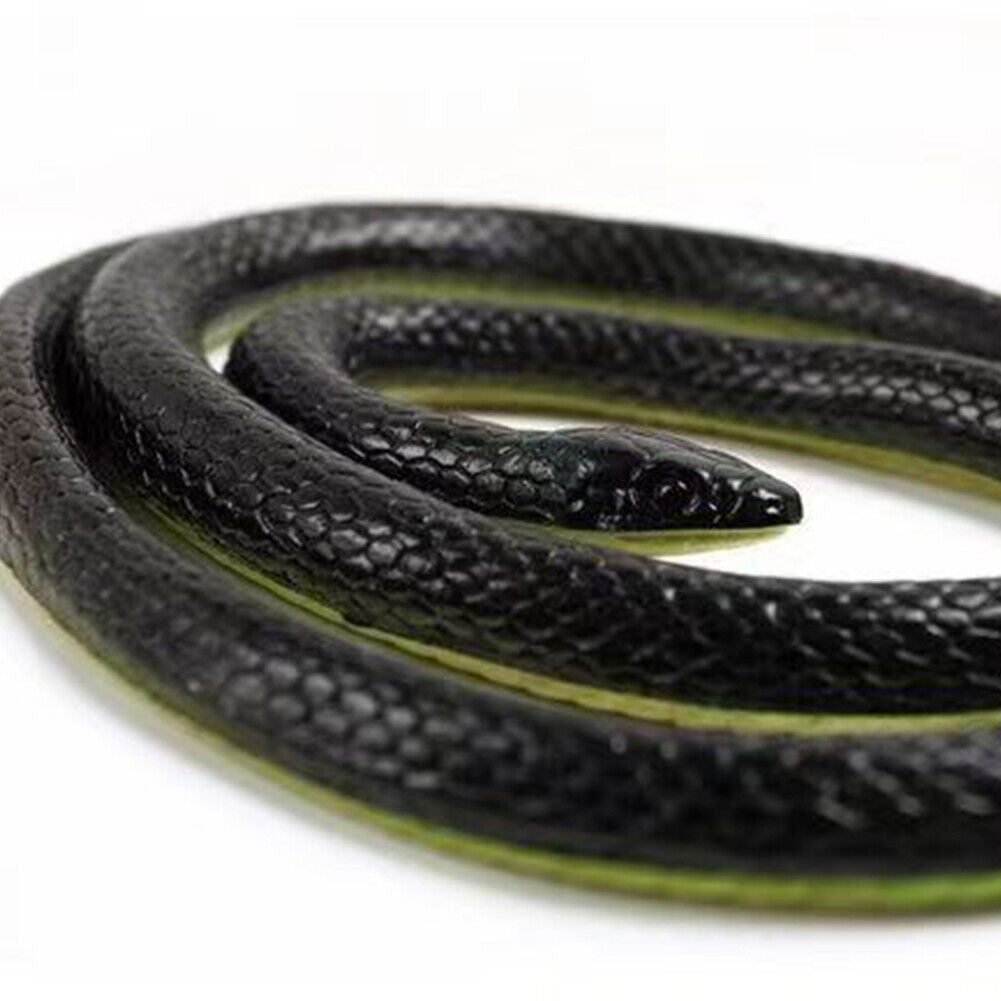 US 2-4 Pcs Fake Realistic Snake Lifelike Real Scary Rubber Toy Prank Party Joke