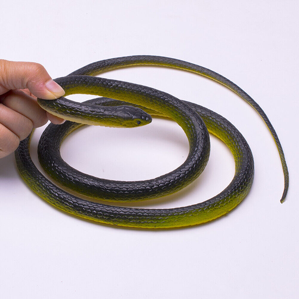 US 2-4 Pcs Fake Realistic Snake Lifelike Real Scary Rubber Toy Prank Party Joke