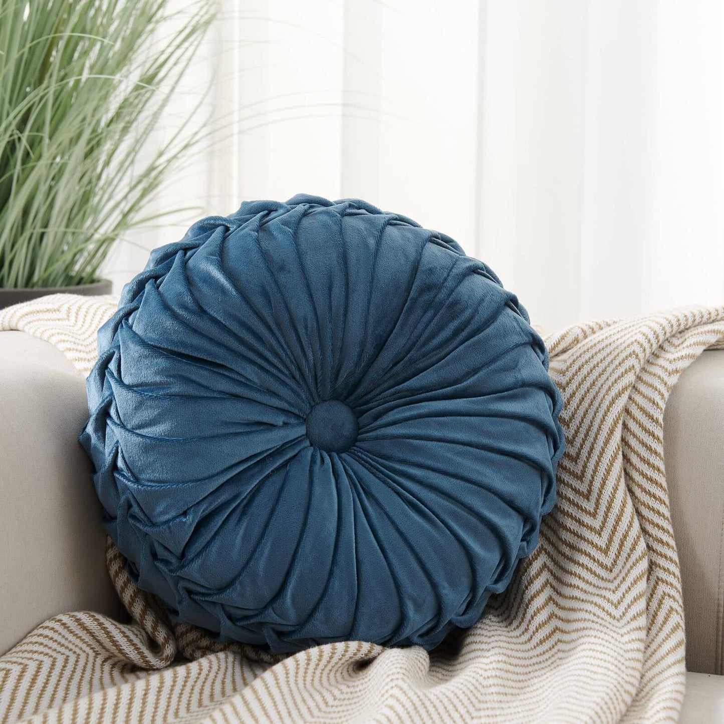 Round Pleated Soft Velvet Decorative Pillow, 1 Count (Pack of 1)