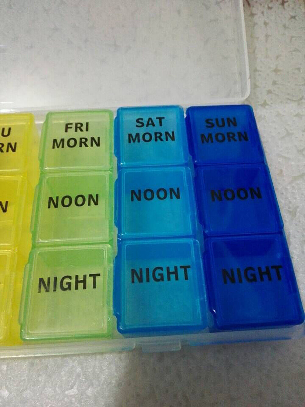 US 7 Day 28 Hole Medicine Pill Week Tablet Sort Organizer Storage Container Case